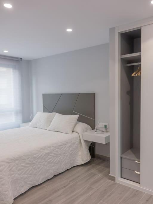 Sakura Homes Ponferrada Centro 8 Plazas Buitenkant foto