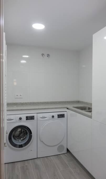 Sakura Homes Ponferrada Centro 8 Plazas Buitenkant foto